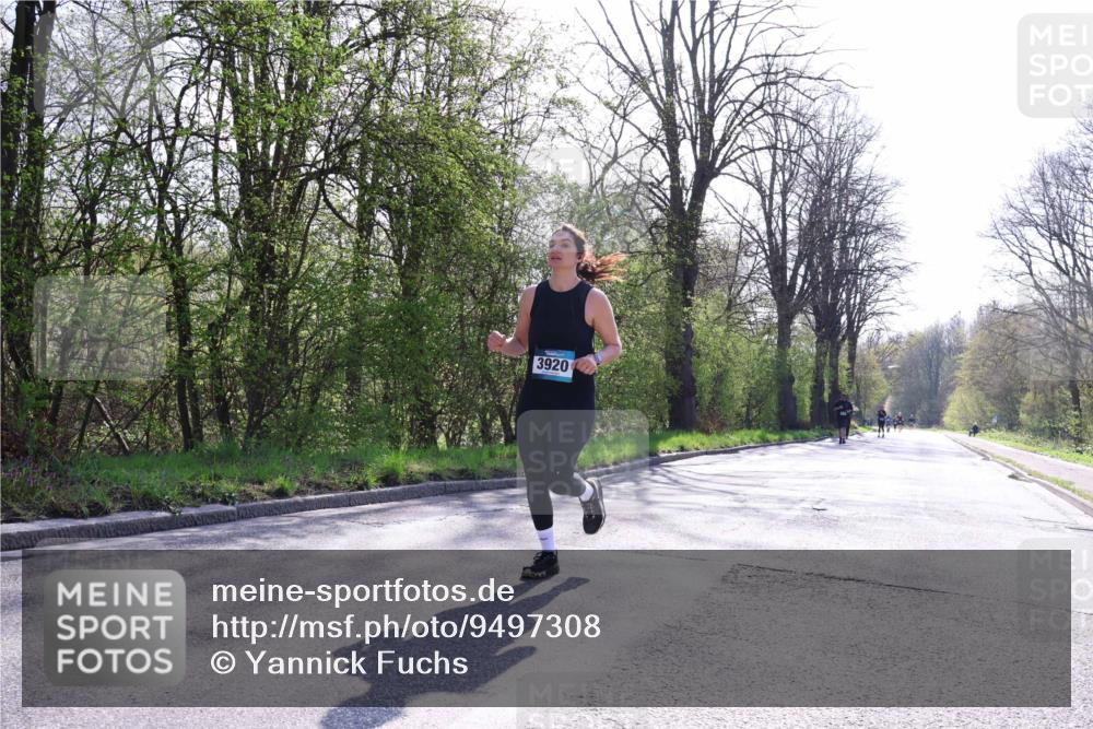 12.04.2026 - 45. Internationalen Wilhelmsburger Insellauf Yannick Fuchs http://msf.ph/oto/9497308 12.04.2026 10:54:32 Laufen 3920 meine-sportfotos.de