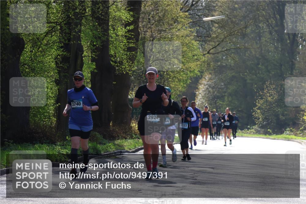 12.04.2026 - 45. Internationalen Wilhelmsburger Insellauf Yannick Fuchs http://msf.ph/oto/9497391 12.04.2026 10:54:52 Laufen 3740, 2924, 4624, 64, 4949, 3333 meine-sportfotos.de