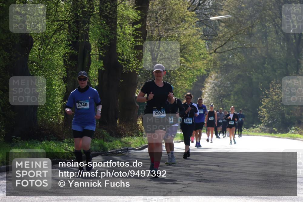 12.04.2026 - 45. Internationalen Wilhelmsburger Insellauf Yannick Fuchs http://msf.ph/oto/9497392 12.04.2026 10:54:52 Laufen 3740, 2924, 3333, 4949 meine-sportfotos.de