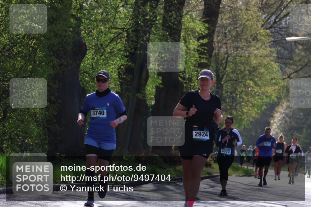 12.04.2026 - 45. Internationalen Wilhelmsburger Insellauf Yannick Fuchs http://msf.ph/oto/9497404 12.04.2026 10:54:54 Laufen 3740, 2924, 3333, 4977 meine-sportfotos.de