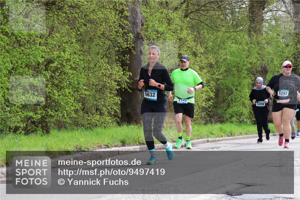 12.04.2026 - 45. Internationalen Wilhelmsburger Insellauf Yannick Fuchs http://msf.ph/oto/9497419 12.04.2026 13:09:34 Laufen 5632, 2145, 5209, 5297 meine-sportfotos.de