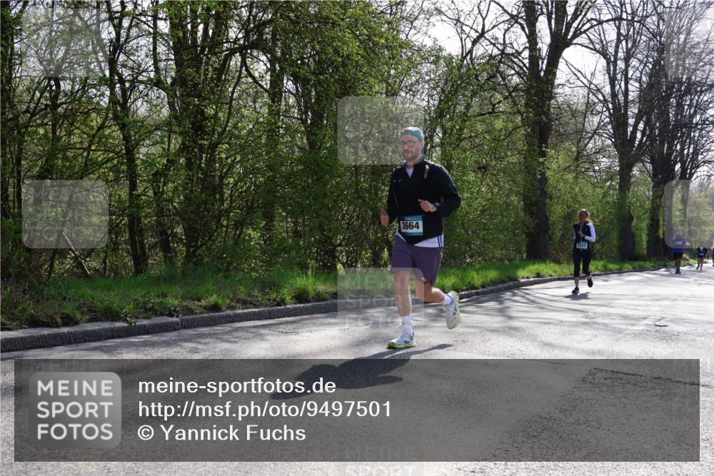 12.04.2026 - 45. Internationalen Wilhelmsburger Insellauf Yannick Fuchs http://msf.ph/oto/9497501 12.04.2026 10:55:04 Laufen 3664, 3333 meine-sportfotos.de