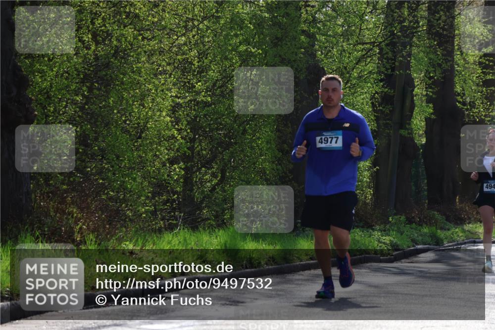 12.04.2026 - 45. Internationalen Wilhelmsburger Insellauf Yannick Fuchs http://msf.ph/oto/9497532 12.04.2026 10:55:09 Laufen 4977, 494 meine-sportfotos.de