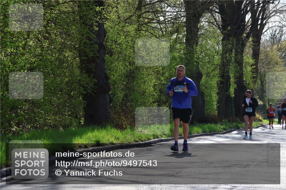 12.04.2026 - 45. Internationalen Wilhelmsburger Insellauf Yannick Fuchs http://msf.ph/oto/9497543 12.04.2026 10:55:10 Laufen 4977, 4949 meine-sportfotos.de