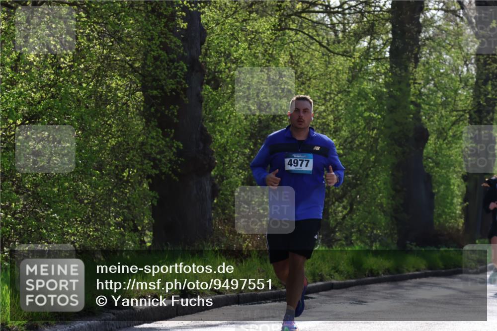 12.04.2026 - 45. Internationalen Wilhelmsburger Insellauf Yannick Fuchs http://msf.ph/oto/9497551 12.04.2026 10:55:11 Laufen 4977 meine-sportfotos.de