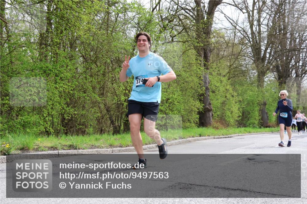 12.04.2026 - 45. Internationalen Wilhelmsburger Insellauf Yannick Fuchs http://msf.ph/oto/9497563 12.04.2026 13:09:52 Laufen 374, 4751 meine-sportfotos.de