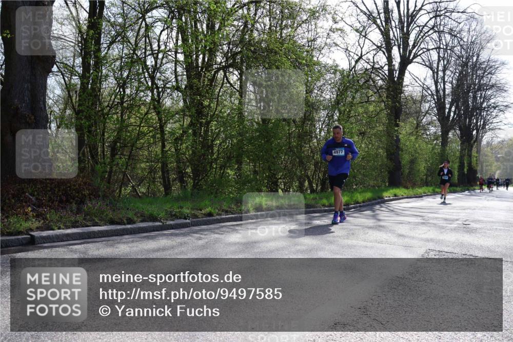 12.04.2026 - 45. Internationalen Wilhelmsburger Insellauf Yannick Fuchs http://msf.ph/oto/9497585 12.04.2026 10:55:14 Laufen 4977 meine-sportfotos.de