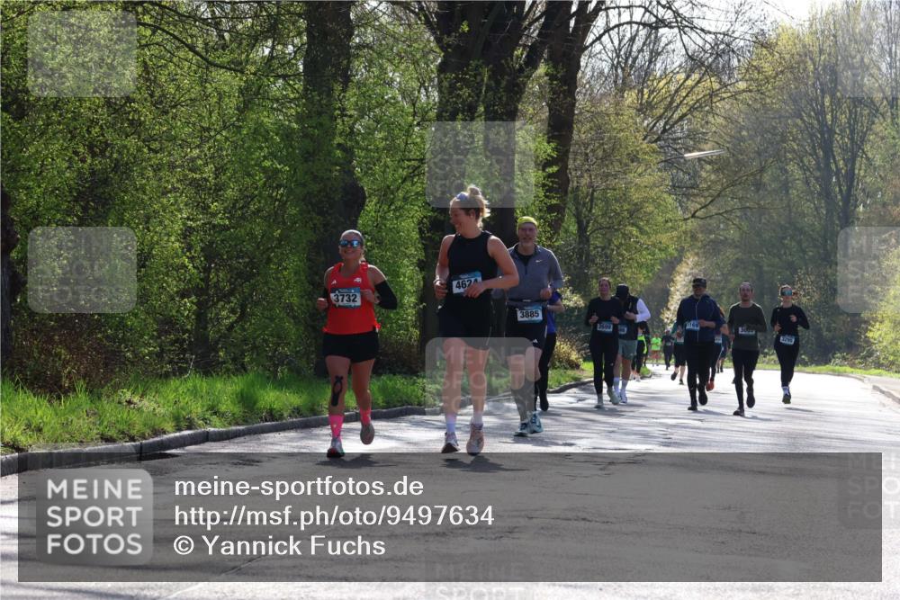 12.04.2026 - 45. Internationalen Wilhelmsburger Insellauf Yannick Fuchs http://msf.ph/oto/9497634 12.04.2026 10:55:22 Laufen 3732, 4624, 3885, 0169, 2699, 300, 86, 3295 meine-sportfotos.de