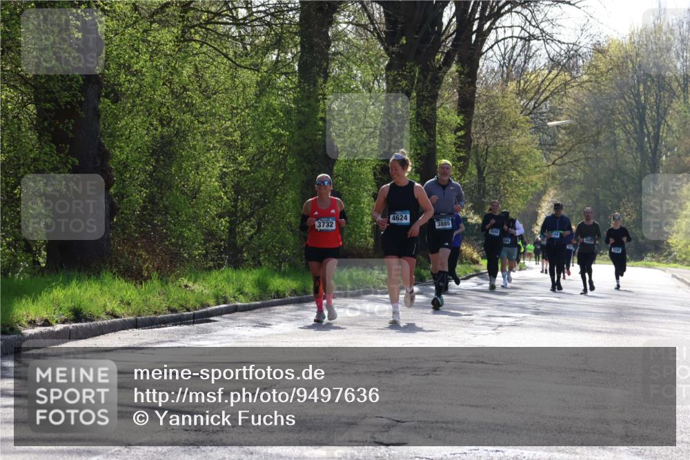 12.04.2026 - 45. Internationalen Wilhelmsburger Insellauf Yannick Fuchs http://msf.ph/oto/9497636 12.04.2026 10:55:22 Laufen 4624, 3732, 3885, 2699, 1606, 3295 meine-sportfotos.de