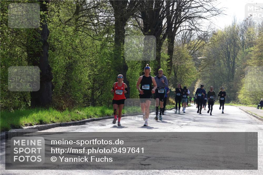 12.04.2026 - 45. Internationalen Wilhelmsburger Insellauf Yannick Fuchs http://msf.ph/oto/9497641 12.04.2026 10:55:22 Laufen 3732, 4624, 3885, 2699, 2645 meine-sportfotos.de