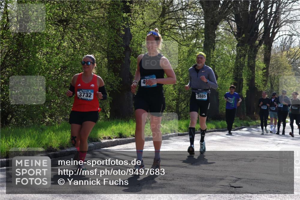 12.04.2026 - 45. Internationalen Wilhelmsburger Insellauf Yannick Fuchs http://msf.ph/oto/9497683 12.04.2026 10:55:26 Laufen 3732, 3885, 3748, 2699, 2686, 169, 300 meine-sportfotos.de