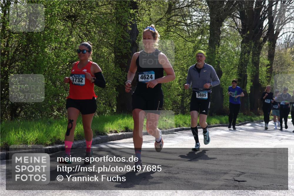 12.04.2026 - 45. Internationalen Wilhelmsburger Insellauf Yannick Fuchs http://msf.ph/oto/9497685 12.04.2026 10:55:26 Laufen 3732, 4624, 3885, 48, 2699 meine-sportfotos.de