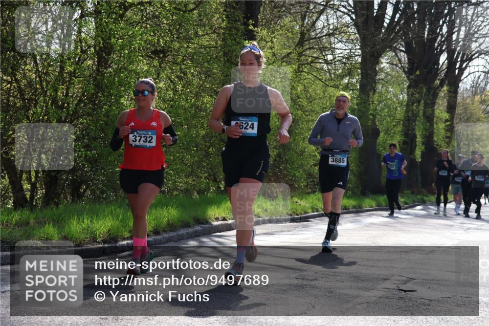 12.04.2026 - 45. Internationalen Wilhelmsburger Insellauf Yannick Fuchs http://msf.ph/oto/9497689 12.04.2026 10:55:27 Laufen 3732, 624, 3885, 3007 meine-sportfotos.de
