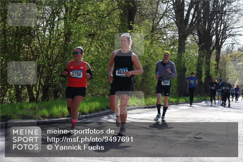 12.04.2026 - 45. Internationalen Wilhelmsburger Insellauf Yannick Fuchs http://msf.ph/oto/9497691 12.04.2026 10:55:27 Laufen 3732, 4624, 3885 meine-sportfotos.de