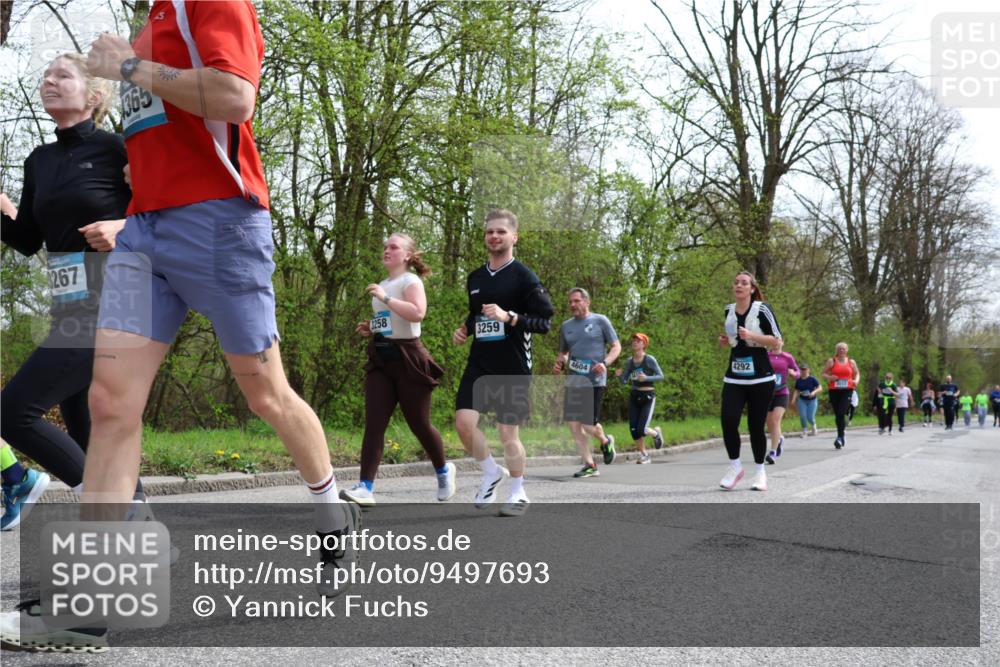 12.04.2026 - 45. Internationalen Wilhelmsburger Insellauf Yannick Fuchs http://msf.ph/oto/9497693 12.04.2026 13:10:06 Laufen 267, 365, 3258, 3259, 4604, 4292 meine-sportfotos.de