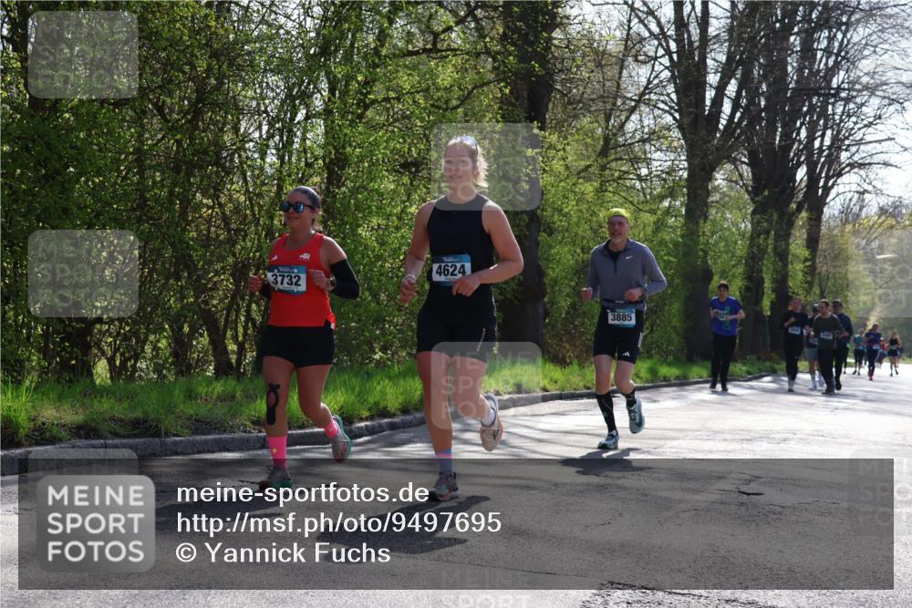 12.04.2026 - 45. Internationalen Wilhelmsburger Insellauf Yannick Fuchs http://msf.ph/oto/9497695 12.04.2026 10:55:27 Laufen 3732, 4624, 3885 meine-sportfotos.de