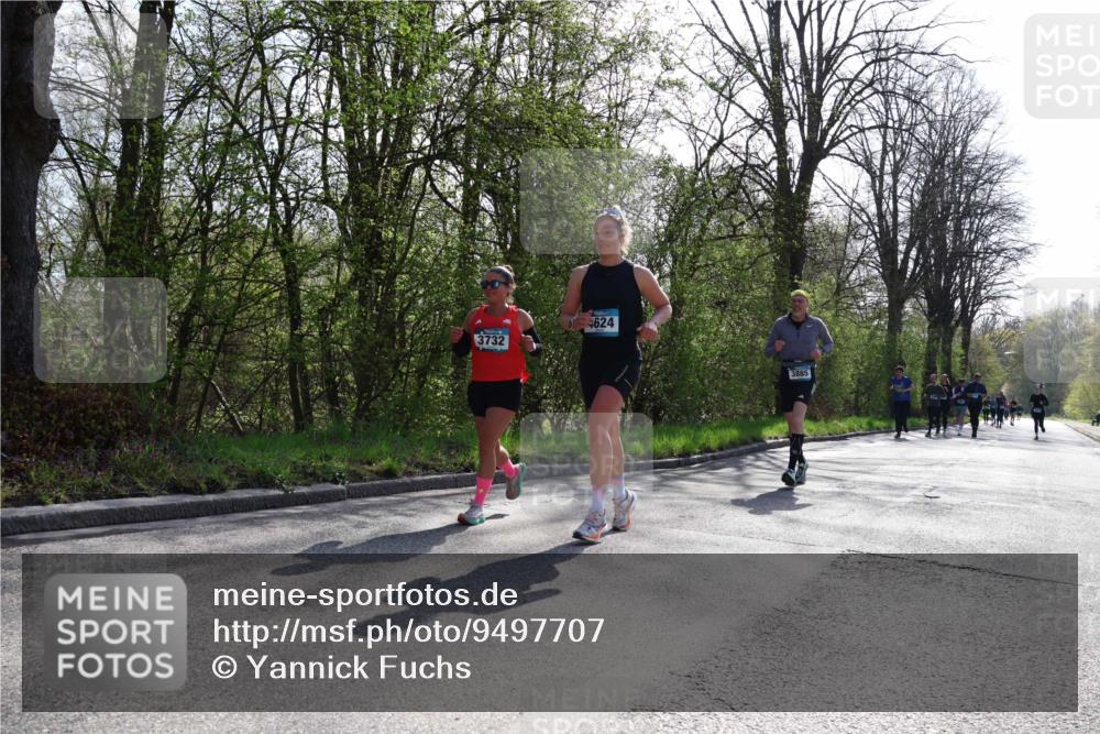 12.04.2026 - 45. Internationalen Wilhelmsburger Insellauf Yannick Fuchs http://msf.ph/oto/9497707 12.04.2026 10:55:28 Laufen 3732, 4624, 3885 meine-sportfotos.de