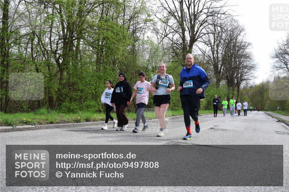 12.04.2026 - 45. Internationalen Wilhelmsburger Insellauf Yannick Fuchs http://msf.ph/oto/9497808 12.04.2026 13:10:20 Laufen 5092, 508, 5080, 2802, 2803 meine-sportfotos.de