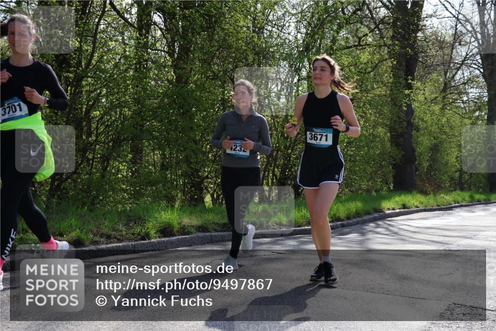 12.04.2026 - 45. Internationalen Wilhelmsburger Insellauf Yannick Fuchs http://msf.ph/oto/9497867 12.04.2026 10:55:48 Laufen 3701, 23, 3671 meine-sportfotos.de