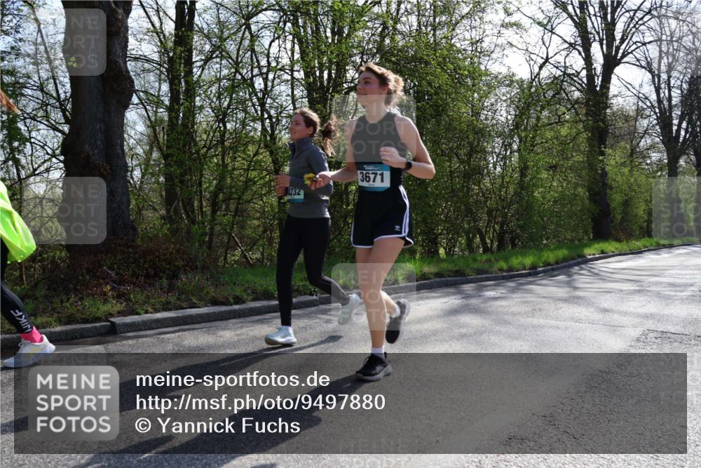 12.04.2026 - 45. Internationalen Wilhelmsburger Insellauf Yannick Fuchs http://msf.ph/oto/9497880 12.04.2026 10:55:49 Laufen 3671 meine-sportfotos.de