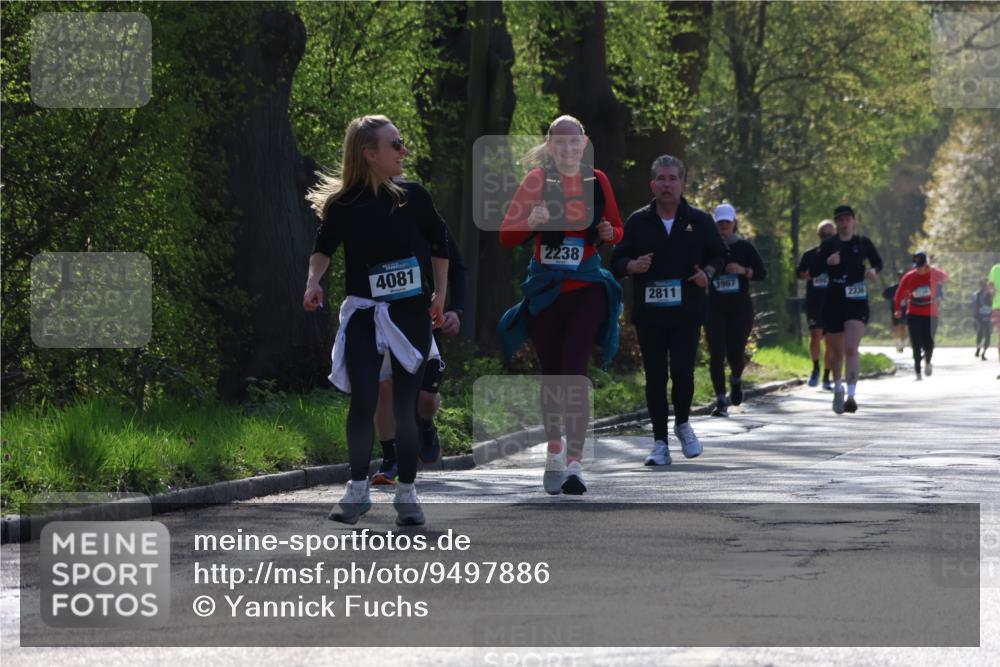 12.04.2026 - 45. Internationalen Wilhelmsburger Insellauf Yannick Fuchs http://msf.ph/oto/9497886 12.04.2026 10:55:51 Laufen 2238, 4081, 3967, 2811, 2336 meine-sportfotos.de
