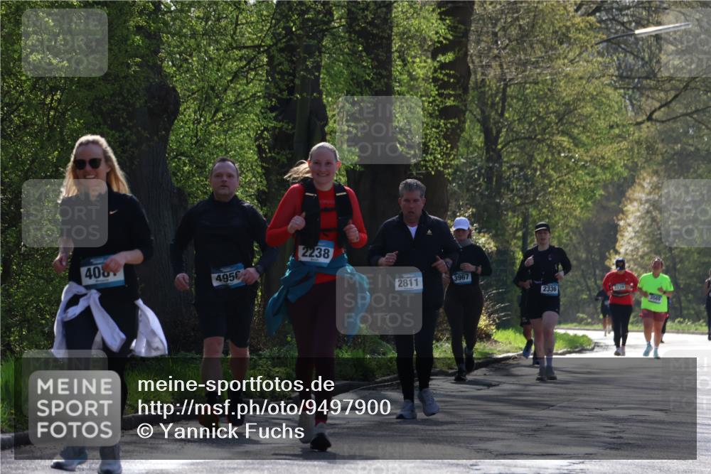 12.04.2026 - 45. Internationalen Wilhelmsburger Insellauf Yannick Fuchs http://msf.ph/oto/9497900 12.04.2026 10:55:52 Laufen 2238, 408, 4956, 3967, 2811, 2336, 3869 meine-sportfotos.de