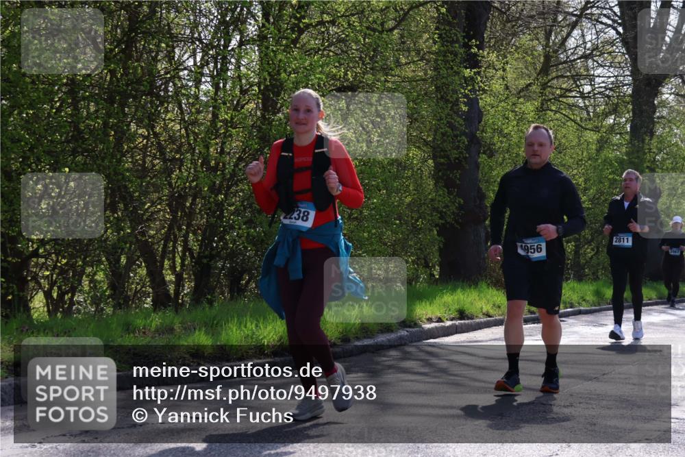 12.04.2026 - 45. Internationalen Wilhelmsburger Insellauf Yannick Fuchs http://msf.ph/oto/9497938 12.04.2026 10:55:59 Laufen 438, 4956, 2811, 3967 meine-sportfotos.de
