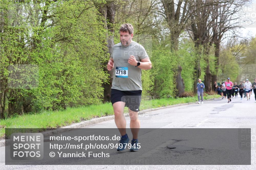 12.04.2026 - 45. Internationalen Wilhelmsburger Insellauf Yannick Fuchs http://msf.ph/oto/9497945 12.04.2026 13:10:54 Laufen 2718 meine-sportfotos.de