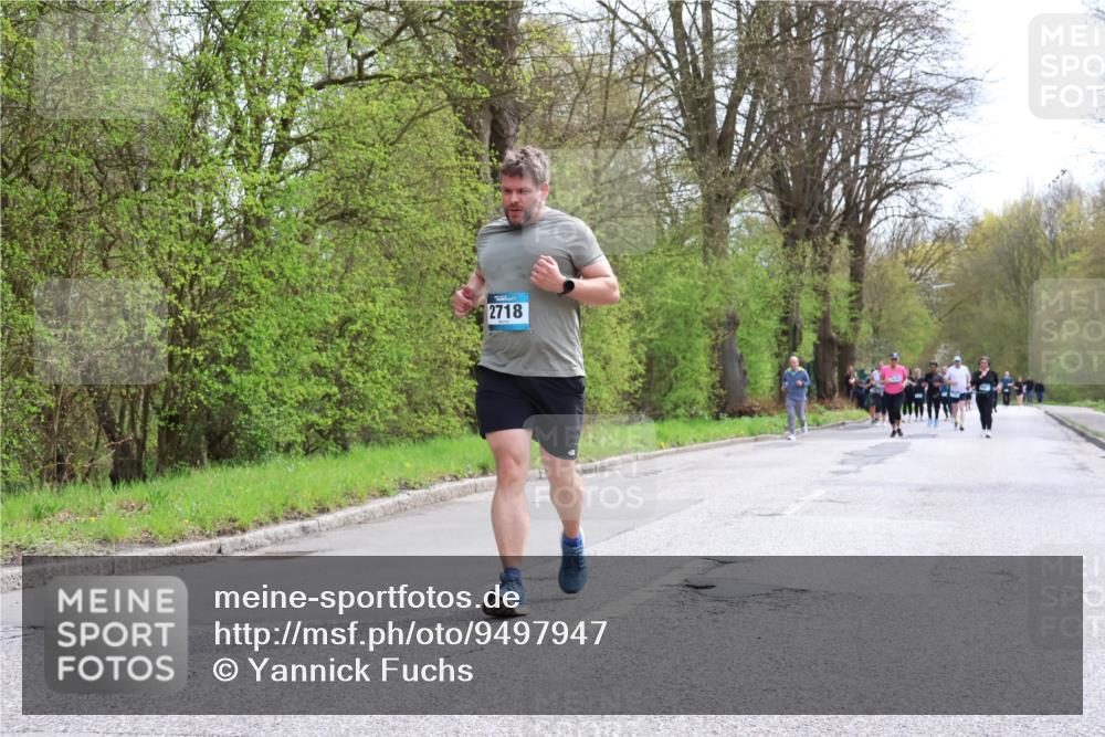 12.04.2026 - 45. Internationalen Wilhelmsburger Insellauf Yannick Fuchs http://msf.ph/oto/9497947 12.04.2026 13:10:54 Laufen 2718 meine-sportfotos.de