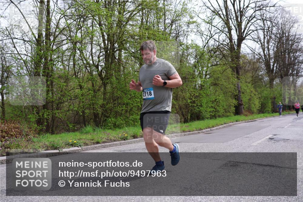 12.04.2026 - 45. Internationalen Wilhelmsburger Insellauf Yannick Fuchs http://msf.ph/oto/9497963 12.04.2026 13:10:56 Laufen 2718 meine-sportfotos.de