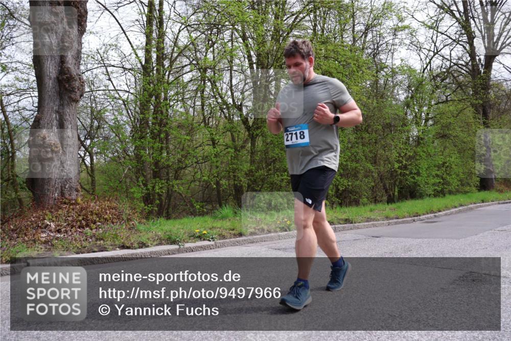 12.04.2026 - 45. Internationalen Wilhelmsburger Insellauf Yannick Fuchs http://msf.ph/oto/9497966 12.04.2026 13:10:56 Laufen 2718 meine-sportfotos.de