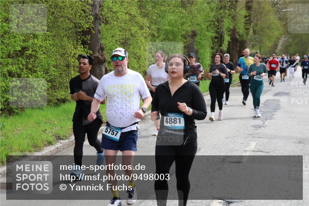 12.04.2026 - 45. Internationalen Wilhelmsburger Insellauf Yannick Fuchs http://msf.ph/oto/9498003 12.04.2026 13:11:07 Laufen 5757, 4881, 2990, 299, 257, 2258, 4064 meine-sportfotos.de