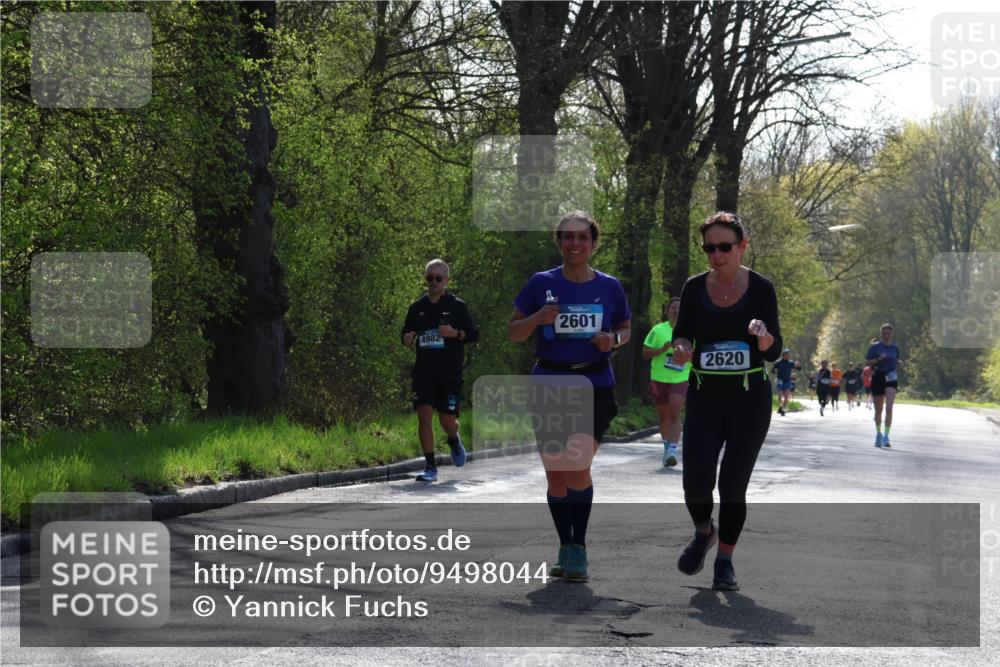 12.04.2026 - 45. Internationalen Wilhelmsburger Insellauf Yannick Fuchs http://msf.ph/oto/9498044 12.04.2026 10:56:10 Laufen 4982, 2601, 2620 meine-sportfotos.de