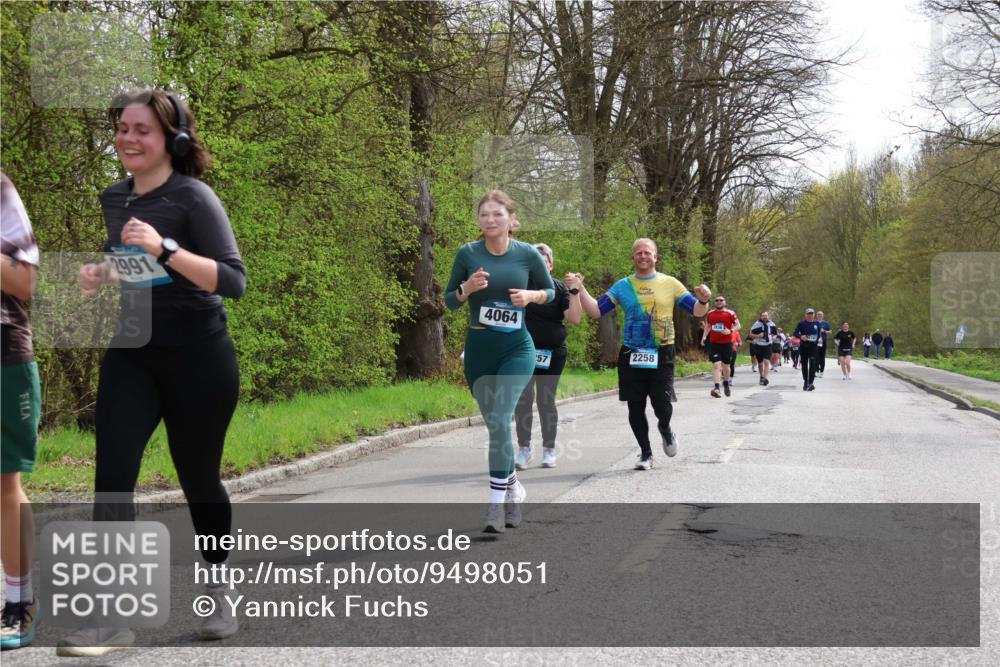 12.04.2026 - 45. Internationalen Wilhelmsburger Insellauf Yannick Fuchs http://msf.ph/oto/9498051 12.04.2026 13:11:13 Laufen 2991, 4064, 2258, 57 meine-sportfotos.de