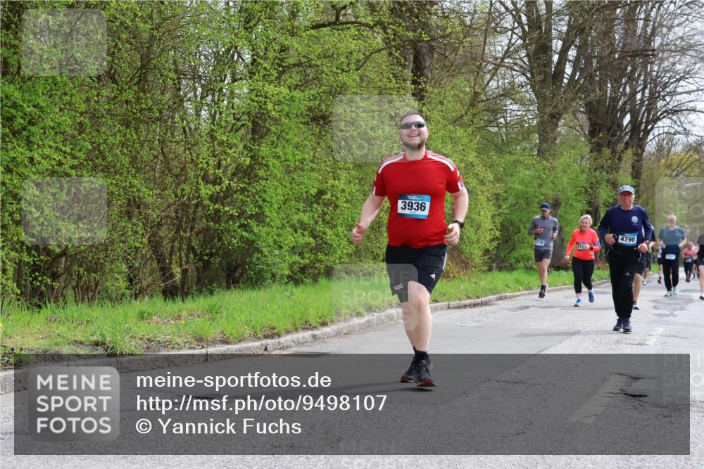 12.04.2026 - 45. Internationalen Wilhelmsburger Insellauf Yannick Fuchs http://msf.ph/oto/9498107 12.04.2026 13:11:21 Laufen 3936, 5770, 4790, 27 meine-sportfotos.de