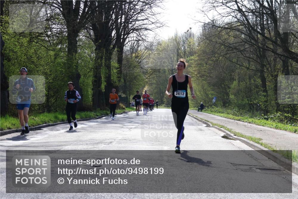 12.04.2026 - 45. Internationalen Wilhelmsburger Insellauf Yannick Fuchs http://msf.ph/oto/9498199 12.04.2026 10:56:30 Laufen 5367, 2859, 2612 meine-sportfotos.de