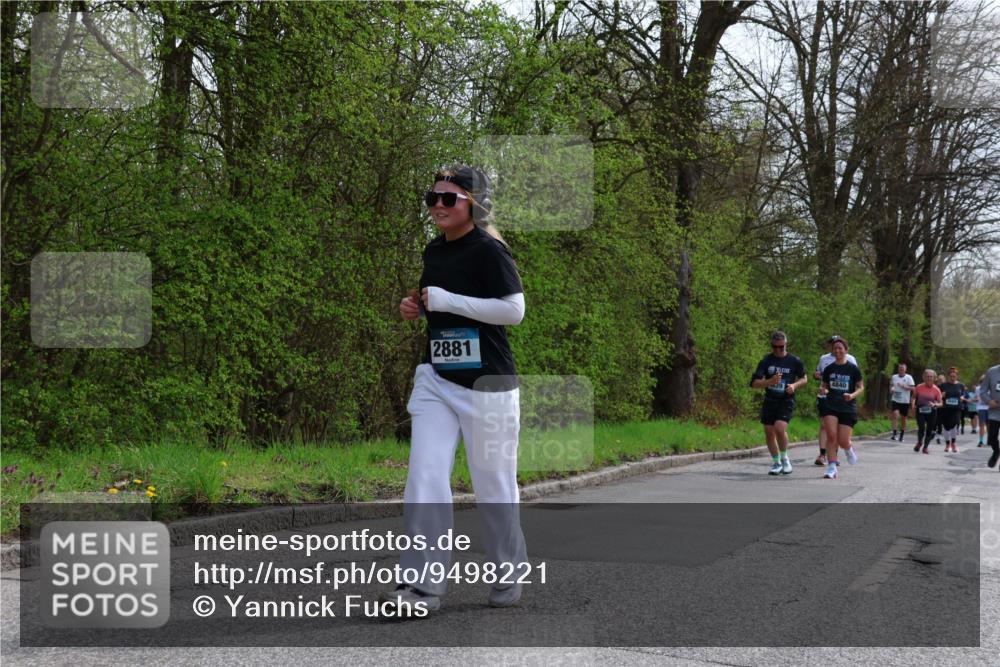 12.04.2026 - 45. Internationalen Wilhelmsburger Insellauf Yannick Fuchs http://msf.ph/oto/9498221 12.04.2026 13:11:32 Laufen 2881, 4840 meine-sportfotos.de