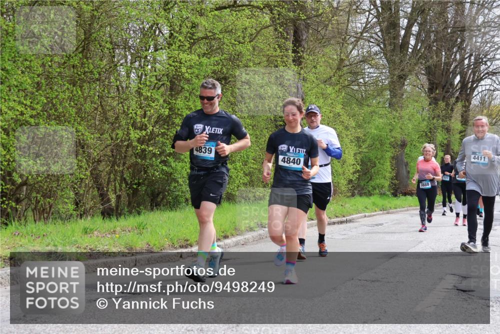 12.04.2026 - 45. Internationalen Wilhelmsburger Insellauf Yannick Fuchs http://msf.ph/oto/9498249 12.04.2026 13:11:35 Laufen 057, 4839, 4840, 3888, 3023, 4411 meine-sportfotos.de