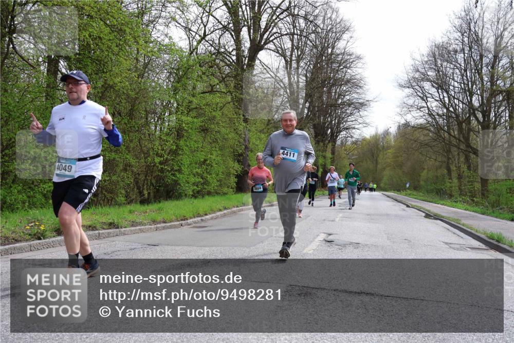 12.04.2026 - 45. Internationalen Wilhelmsburger Insellauf Yannick Fuchs http://msf.ph/oto/9498281 12.04.2026 13:11:38 Laufen 4049, 3888, 4411 meine-sportfotos.de
