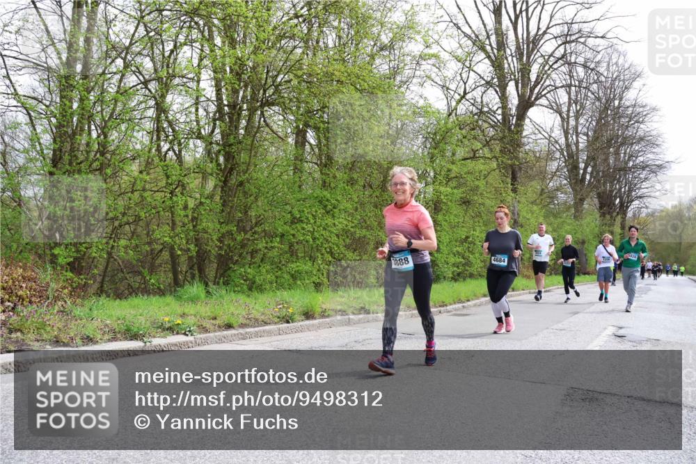 12.04.2026 - 45. Internationalen Wilhelmsburger Insellauf Yannick Fuchs http://msf.ph/oto/9498312 12.04.2026 13:11:41 Laufen 3888, 4684, 3024, 5206, 5820 meine-sportfotos.de