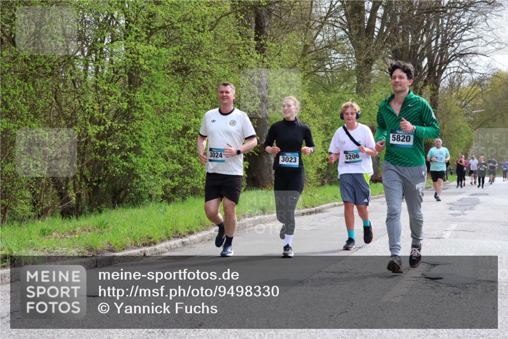 12.04.2026 - 45. Internationalen Wilhelmsburger Insellauf Yannick Fuchs http://msf.ph/oto/9498330 12.04.2026 13:11:42 Laufen 3024, 3023, 5206, 5820, 5529 meine-sportfotos.de