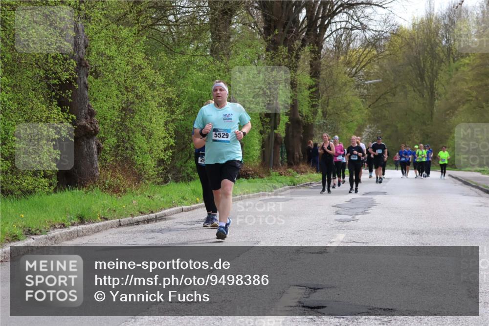 12.04.2026 - 45. Internationalen Wilhelmsburger Insellauf Yannick Fuchs http://msf.ph/oto/9498386 12.04.2026 13:11:47 Laufen 25, 5529 meine-sportfotos.de