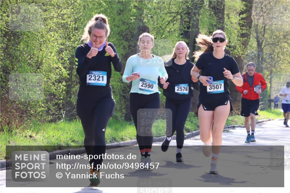 12.04.2026 - 45. Internationalen Wilhelmsburger Insellauf Yannick Fuchs http://msf.ph/oto/9498457 12.04.2026 10:57:13 Laufen 2321, 2590, 2576, 3507, 2770 meine-sportfotos.de