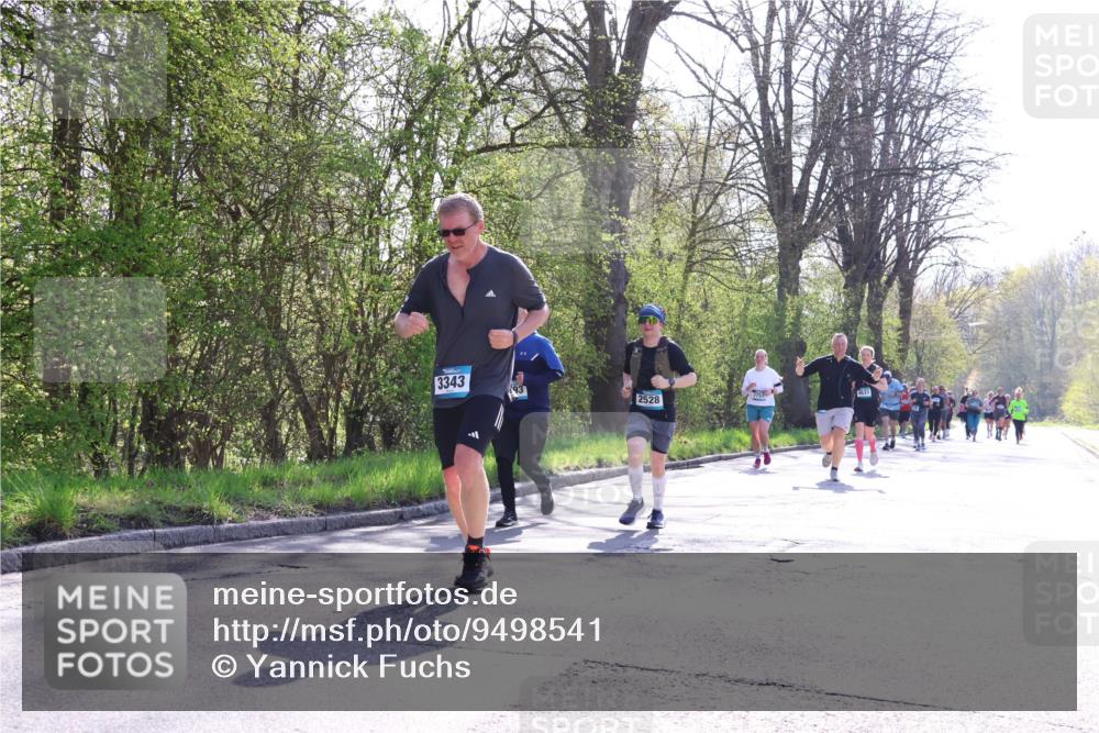 12.04.2026 - 45. Internationalen Wilhelmsburger Insellauf Yannick Fuchs http://msf.ph/oto/9498541 12.04.2026 10:58:38 Laufen 3343, 2528, 3751 meine-sportfotos.de