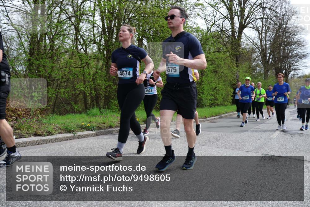 12.04.2026 - 45. Internationalen Wilhelmsburger Insellauf Yannick Fuchs http://msf.ph/oto/9498605 12.04.2026 13:12:11 Laufen 4574, 3938, 4575, 2360, 2933, 2359 meine-sportfotos.de