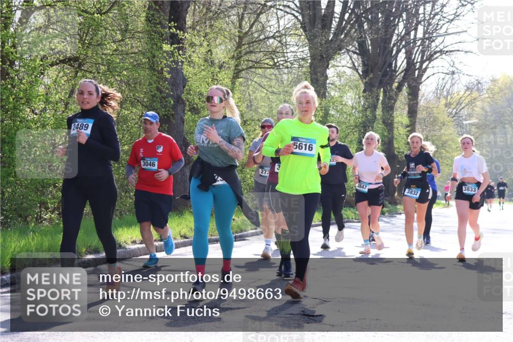 12.04.2026 - 45. Internationalen Wilhelmsburger Insellauf Yannick Fuchs http://msf.ph/oto/9498663 12.04.2026 10:58:52 Laufen 2489, 3046, 273, 5616, 3, 3847, 3833, 3832 meine-sportfotos.de
