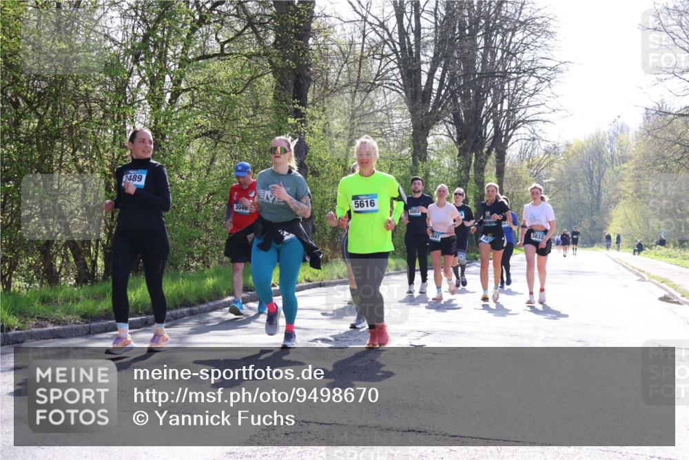 12.04.2026 - 45. Internationalen Wilhelmsburger Insellauf Yannick Fuchs http://msf.ph/oto/9498670 12.04.2026 10:58:52 Laufen 2489, 5616, 3046, 3003, 3847, 3833 meine-sportfotos.de