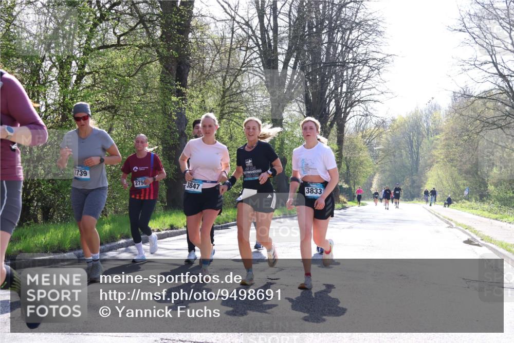 12.04.2026 - 45. Internationalen Wilhelmsburger Insellauf Yannick Fuchs http://msf.ph/oto/9498691 12.04.2026 10:58:54 Laufen 2739, 275, 3847, 2023, 3833 meine-sportfotos.de
