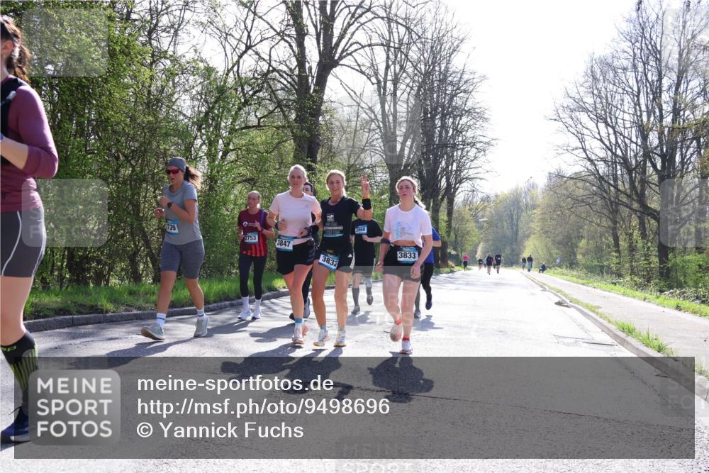 12.04.2026 - 45. Internationalen Wilhelmsburger Insellauf Yannick Fuchs http://msf.ph/oto/9498696 12.04.2026 10:58:55 Laufen 2023, 2753, 3847, 3832, 3833 meine-sportfotos.de