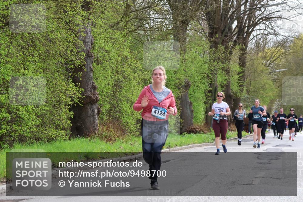 12.04.2026 - 45. Internationalen Wilhelmsburger Insellauf Yannick Fuchs http://msf.ph/oto/9498700 12.04.2026 13:12:34 Laufen 4124, 3038, 215, 4774 meine-sportfotos.de